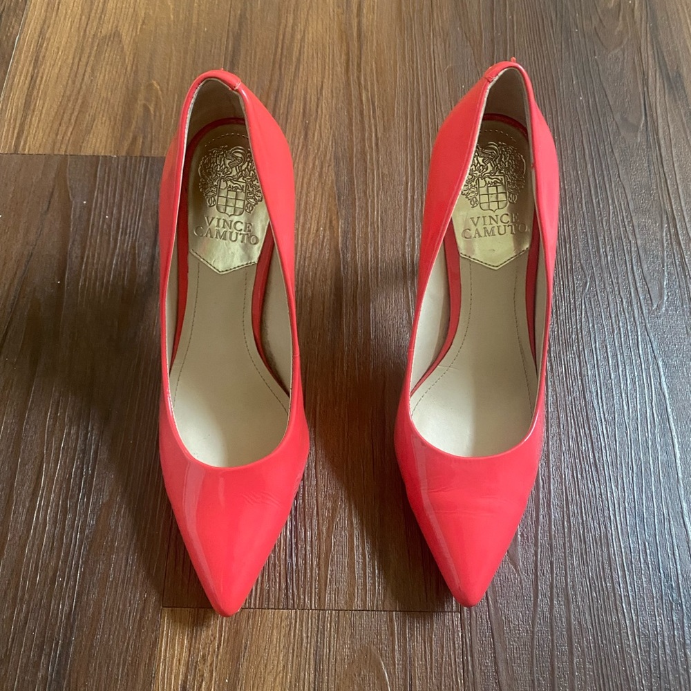 Vince Camuto Kain salmon paradise pink patent leather pointed toe heels pumps